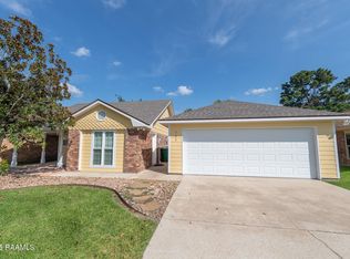 121 Sandest Dr, Lafayette, LA 70508