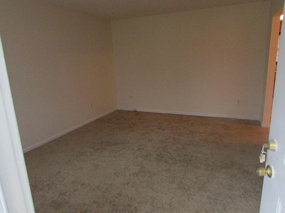 4th image of 9820 Berrywood Dr