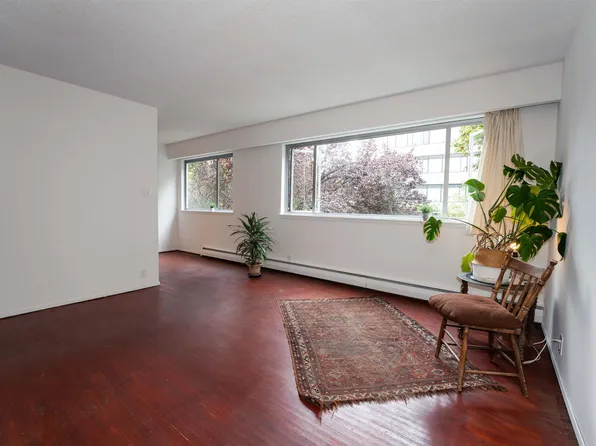 1050 Jervis St #210, Vancouver, BC V6E 2C1