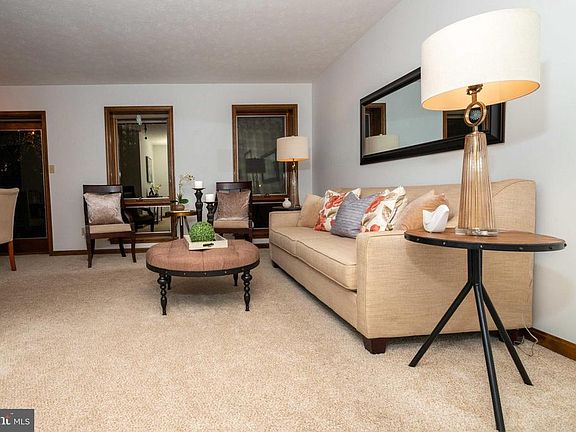 5th image of 23240 Chestnut Oak Ct #8D