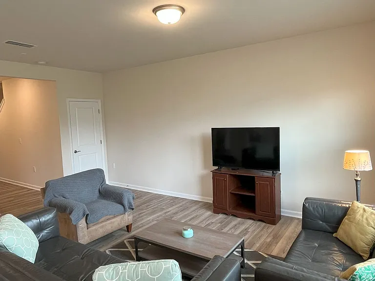 1501 Rhodes Pond St — Photo 6