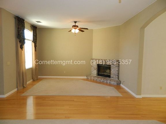 5th image of 561 Crestfield Cir