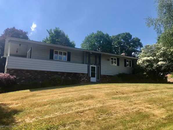 540 Gladiola Dr, Clarks Summit, PA 18411