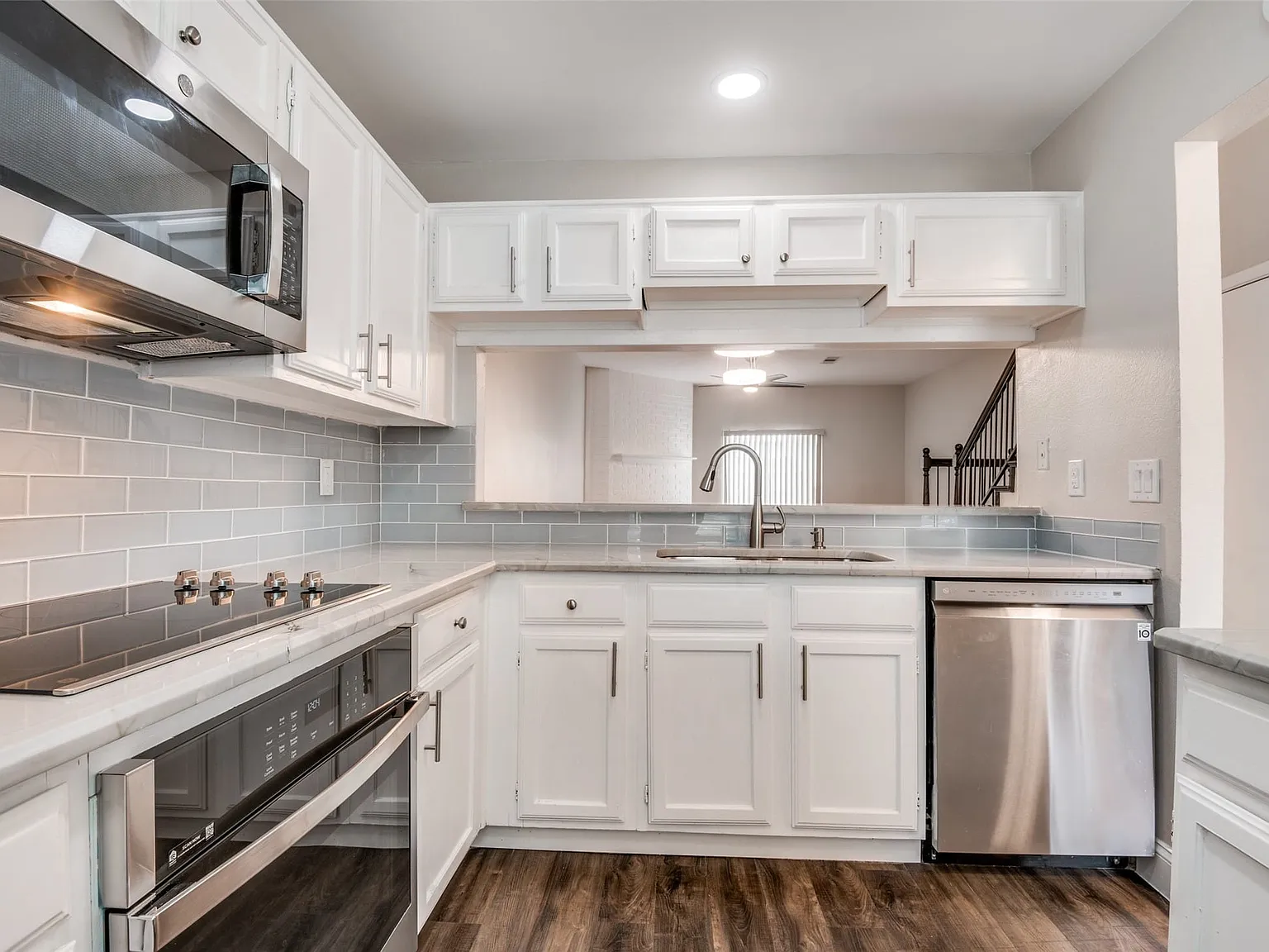 2 bed, 1.5 bath, 1188 sqft, $2,250 — Photo 2