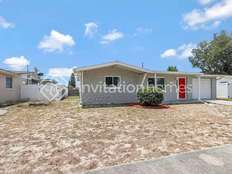 5124 Janice Ln — Photo 1