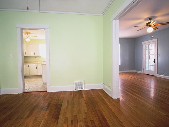 5th image of 104 Milton Ave