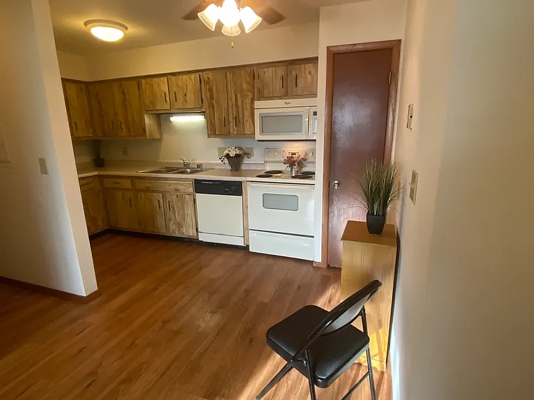 W151S7043 Cornell Cir #3 — Photo 4