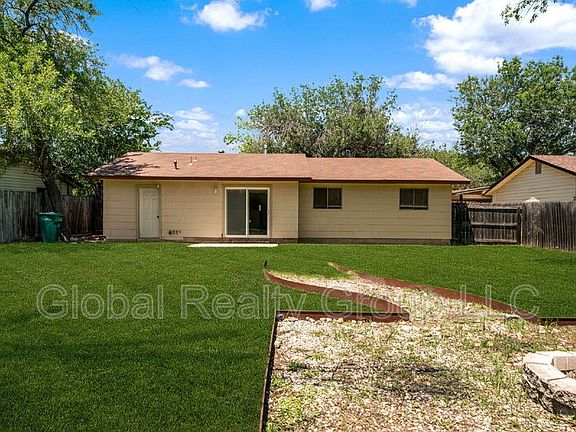 2nd image of 517 Oak Dr