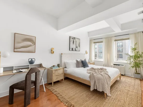 343 4th Avenue image 9 of 24