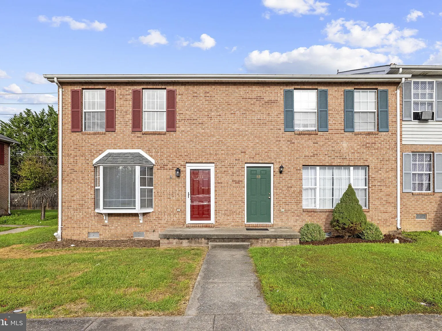 3 bed, 1.5 bath, 1200 sqft, $1,500 — Photo 3