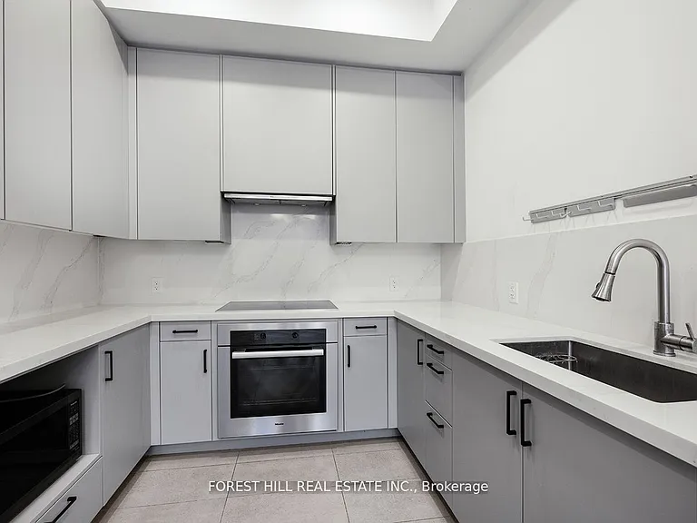 18 Greenbriar Rd #3 — Photo 11
