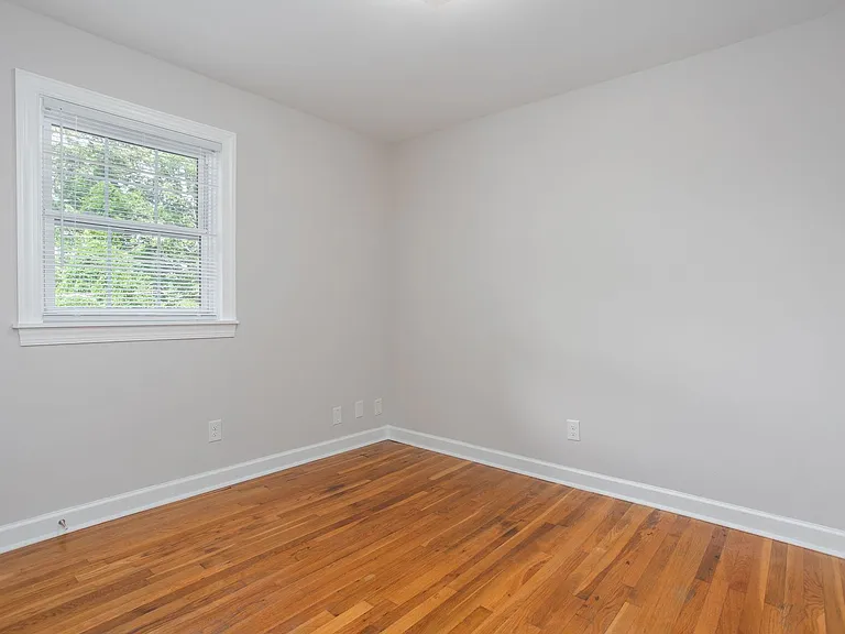 Elon Place — Photo 31