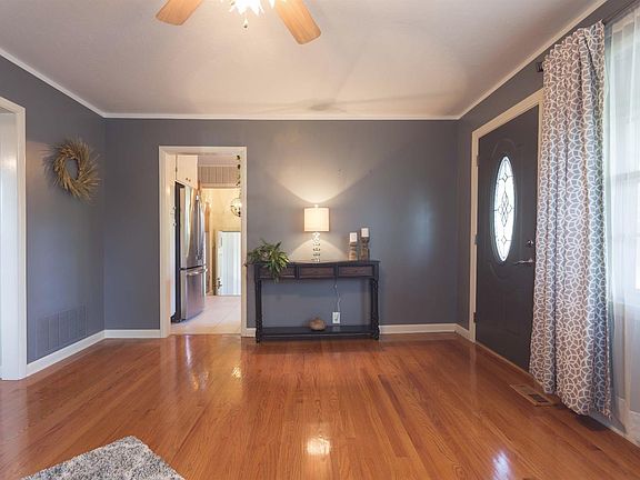 5th image of 3845-3825 Smith St