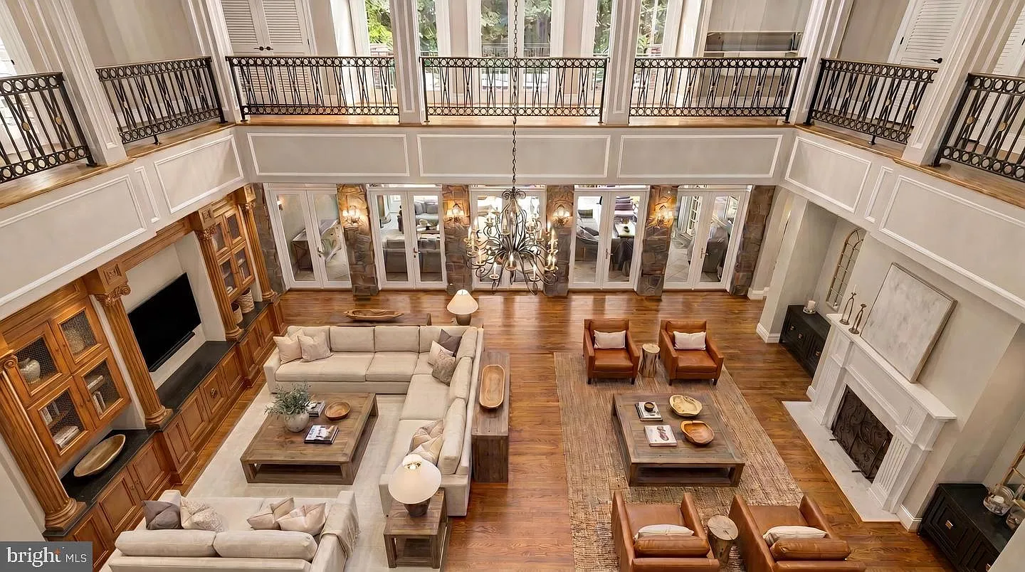 6 bed, 5.5 bath, 10150 sqft, $22,500 — Photo 4
