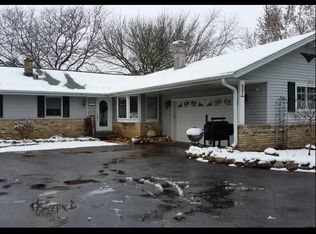 3015 Sunrise Dr, Hubertus, WI 53033