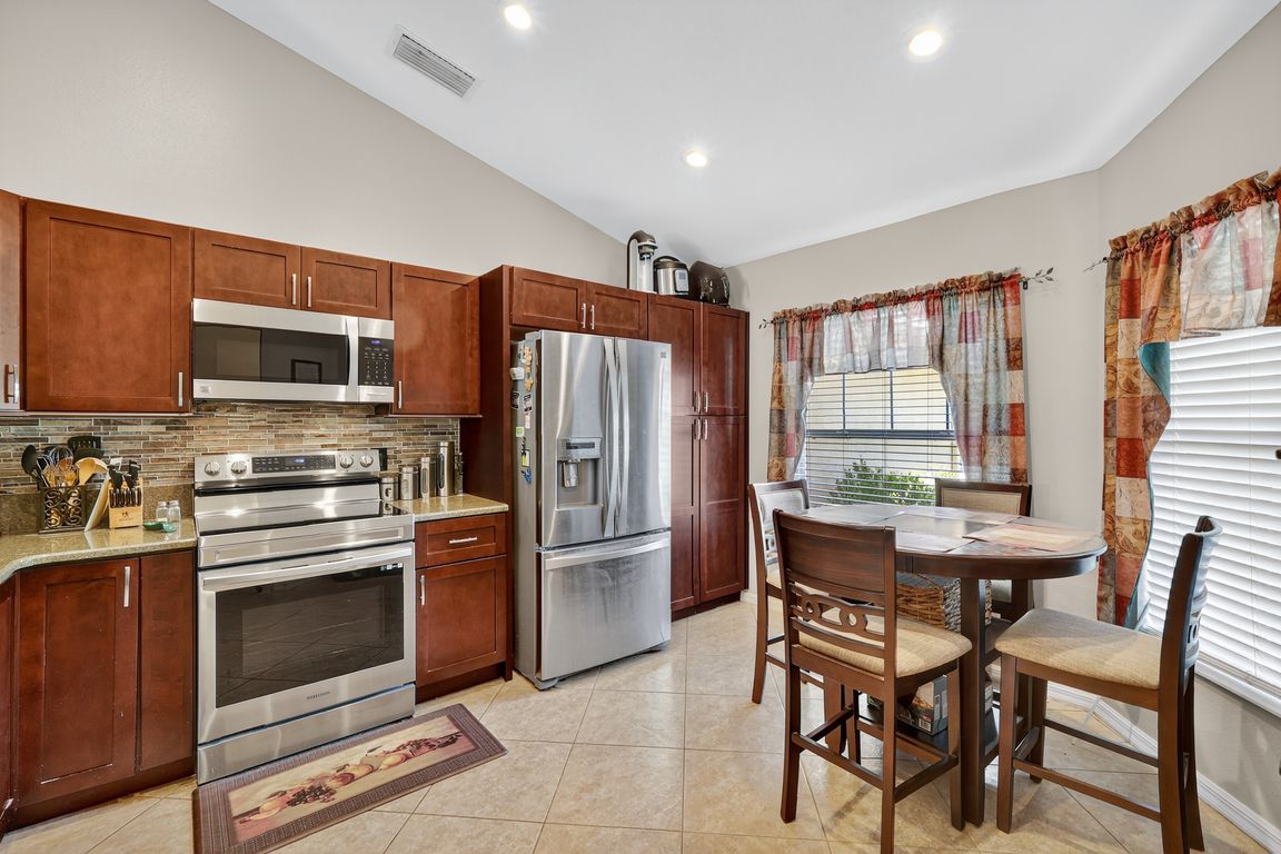 next background image