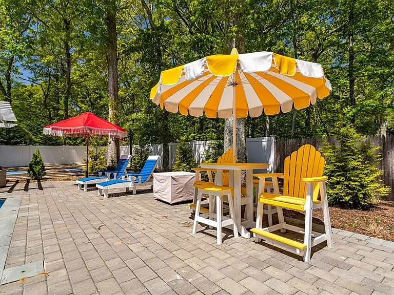 2300 Pine Tree Rd — Photo 45