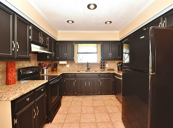 4th image of 937 Liberty Dr