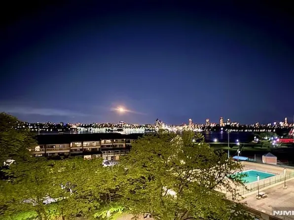 1203 River Rd APT 5G, Edgewater, NJ 07020