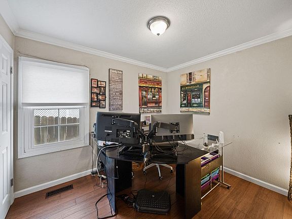 5th image of 266 Hillcrest Avenue
