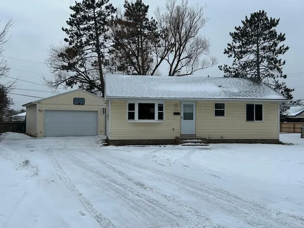 919 Clover Ln, Grand Rapids, MN 55744