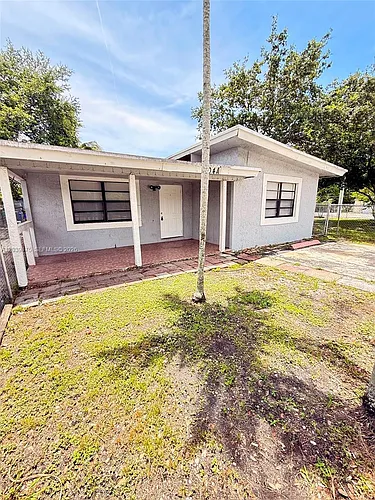 204 NW 28th Ave Photo 1