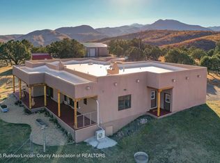 111 Yocom Rd, Capitan, NM 88316