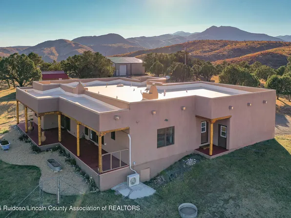111 Yocom Rd, Capitan, NM 88316