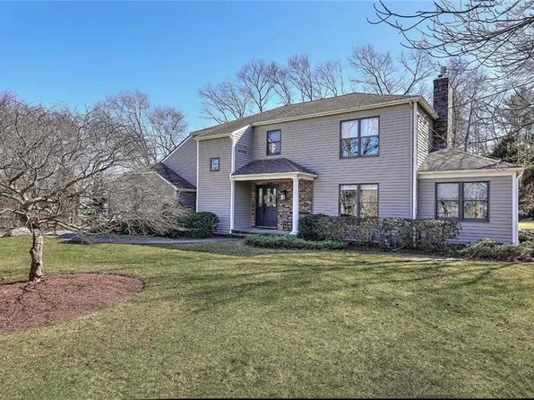 1 Anvil Dr, Cumberland, RI 02864