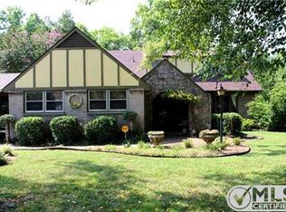 1918 Robinson Rd, Murfreesboro, TN 37130