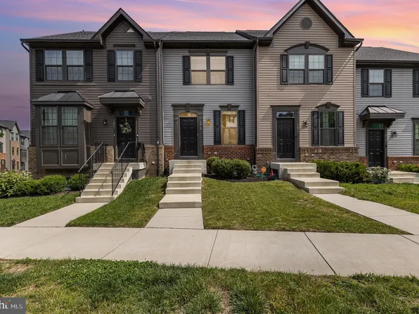 1019 Rampart Dr, Fredericksburg, VA 22401