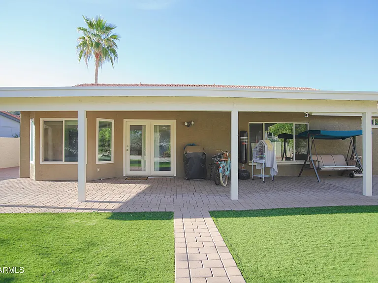 1317 E San Angelo Ave — Photo 34