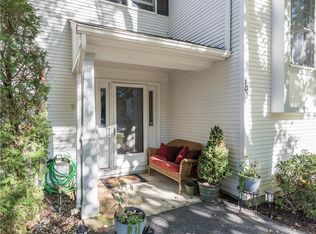 103 Trellis Dr, West Warwick, RI 02893