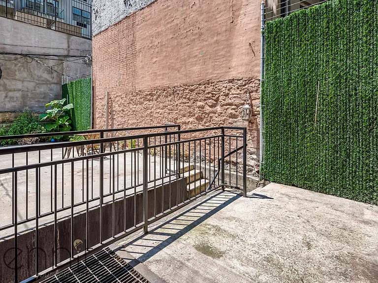 396 S 5th St #1B — Photo 9