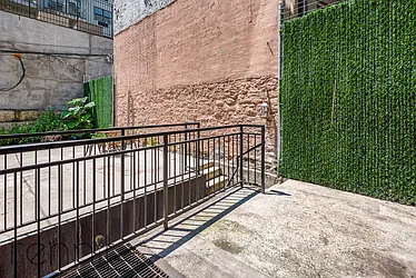 Rented by Rennit Inc.