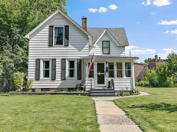 318 S 8th St, Dekalb, IL 60115