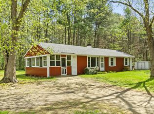 3 Hidden Ranch Dr, Hooksett, NH 03106