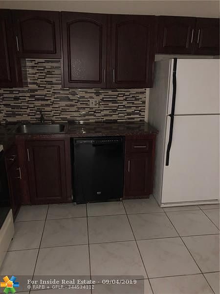 2nd image of 4174 Inverrary Dr APT 912