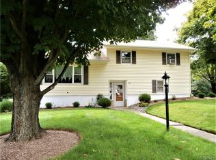 10 Wood Rd, Chester, NY 10918