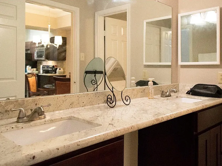 2255 Braeswood Park Dr #312 — Photo 9