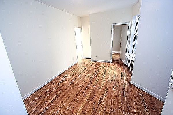 1st image of 121 Saint Marks Pl APT 9