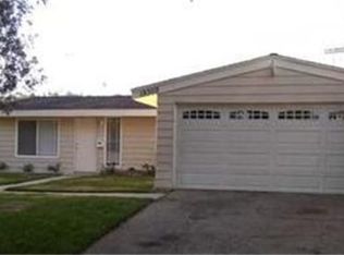 19309 Four Oaks St, Santa Clarita, CA 91351