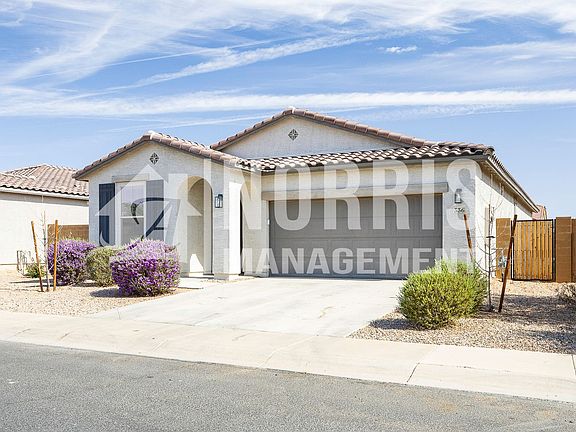 3rd image of 336 E Hawaii Dr