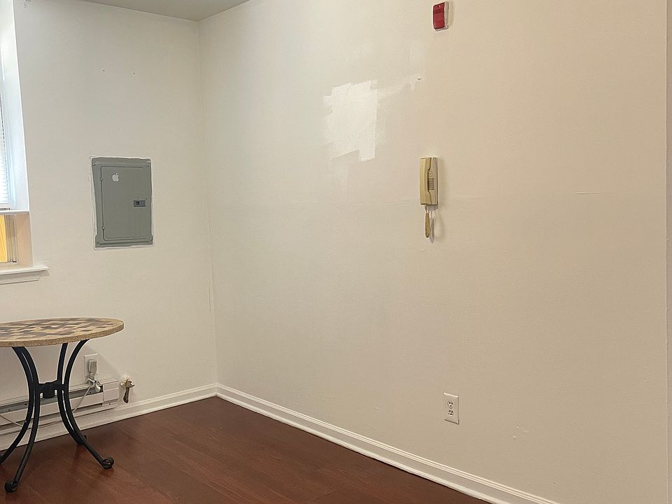 1st image of 1429 Jackson St #2R
