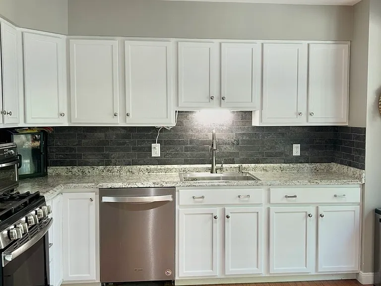 Waterford Cir — Photo 3