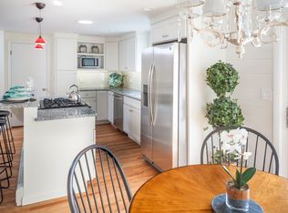 360 Ives Rd, Warwick, RI 02818