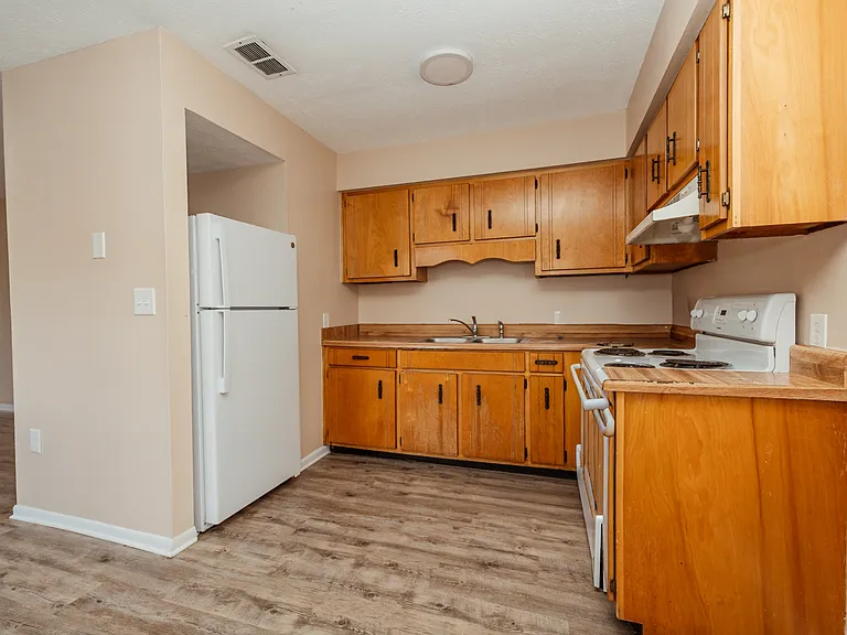 719 S Berthe Ave #4 — Photo 4