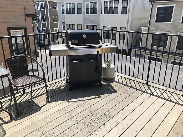 360-362 Dorchester St #3 — Photo 15