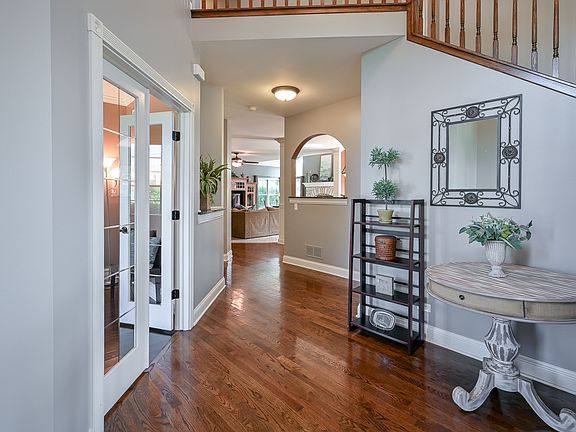 5th image of 661 Thornwood Way