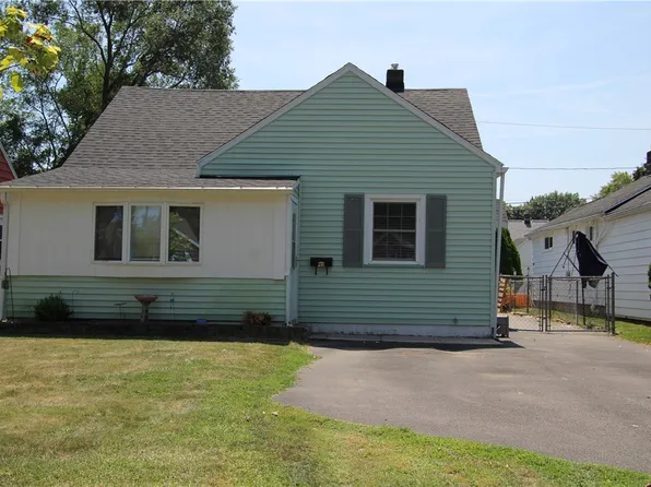 271 Leonard Rd, Rochester, NY 14616